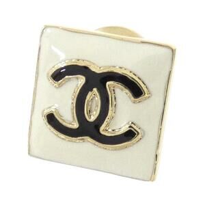 Chanel pin brooch